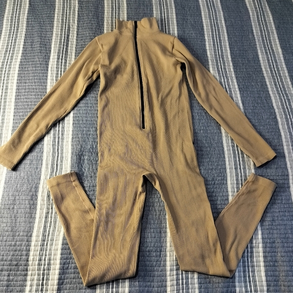 Generic Women's Light Brown Ribbed Jumpsuit with Zipper. - Picture 1 of 10